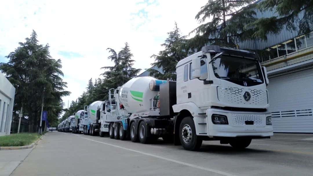 “多拉快跑”利器！中集車(chē)輛20臺EV·DTB半掛攪拌車(chē)挺進(jìn)大灣區