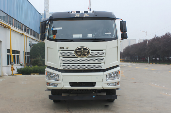 混動(dòng)攪拌車(chē)的成本怎么樣？對比傳統攪拌車(chē)優(yōu)勢明顯！